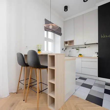 Targowa Bright Close To Pge By Renters Apartmán *