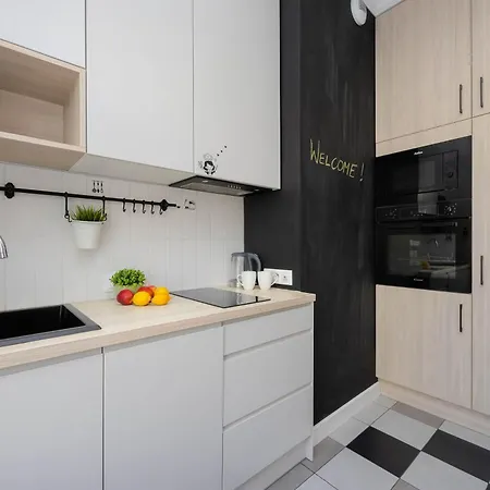 Apartment Targowa Bright Close To Pge By Renters